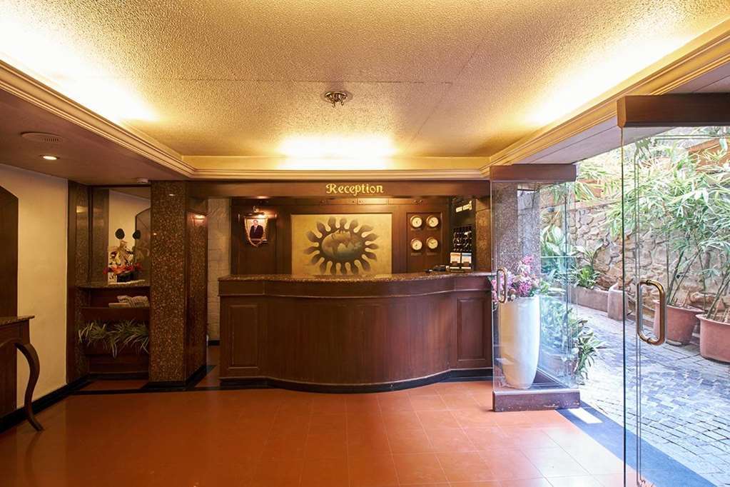 Hotel Srimaan Púna Beltér fotó