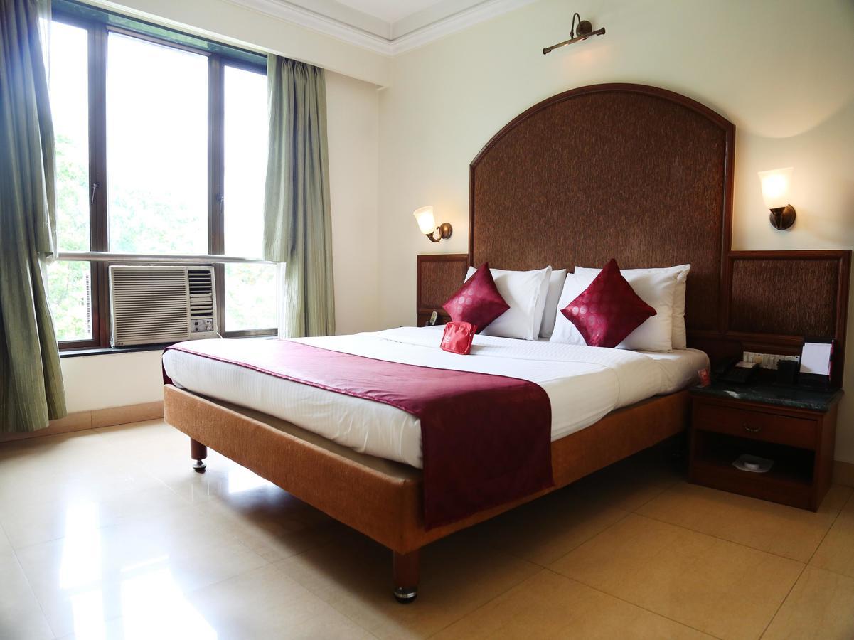 Hotel Srimaan Púna Kültér fotó