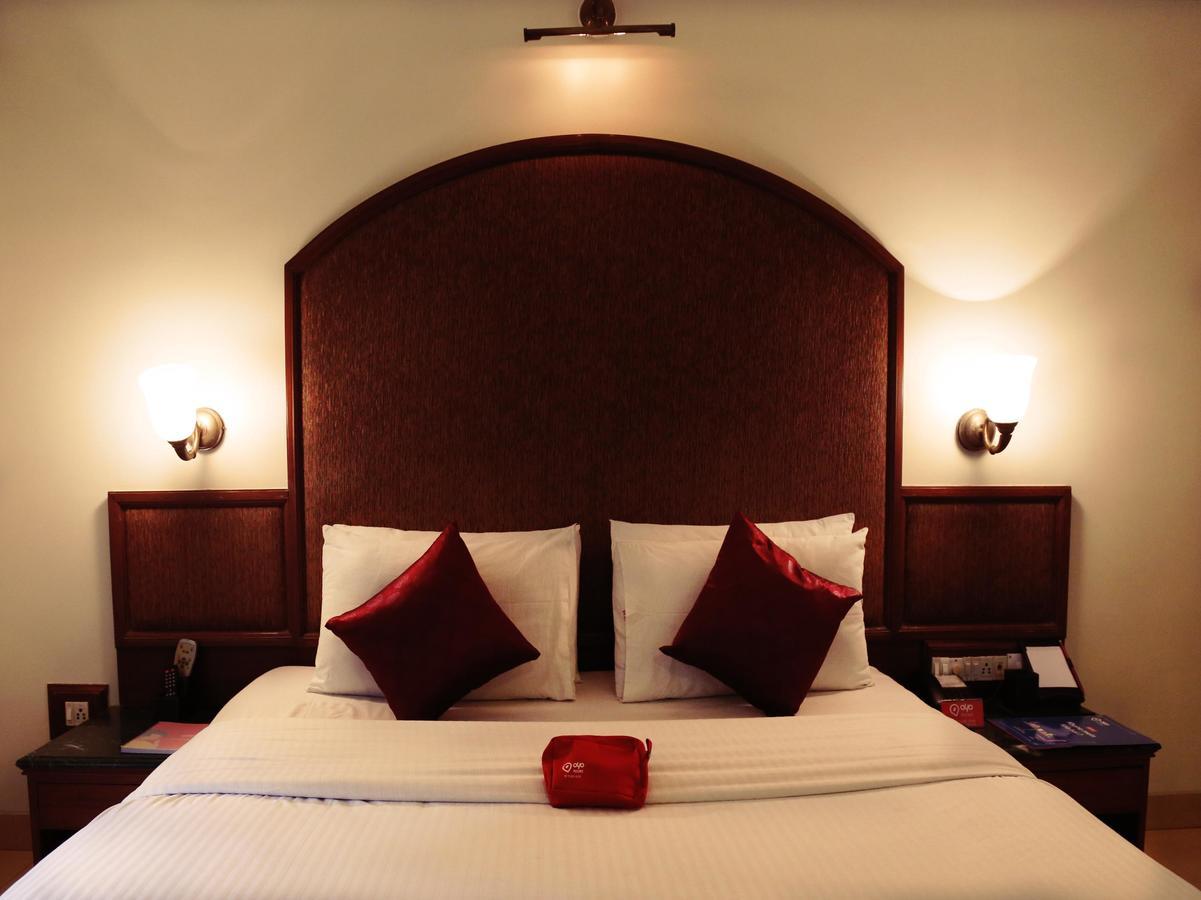 Hotel Srimaan Púna Kültér fotó